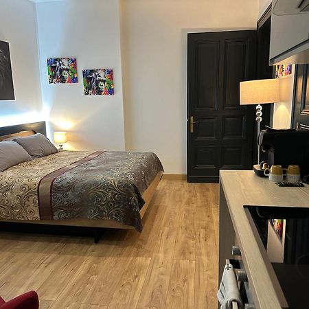 Serenity Bed Palace 2 Metz Gare ภายนอก รูปภาพ